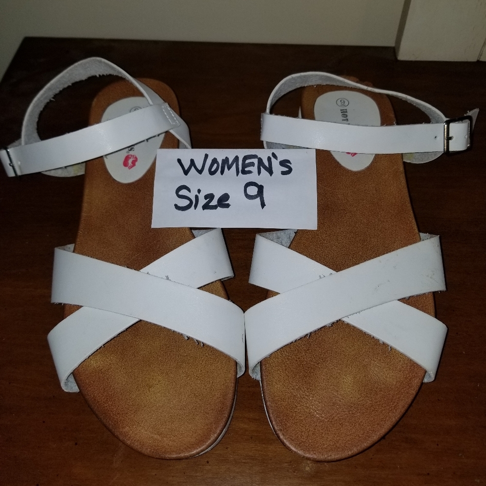 Leather sandals